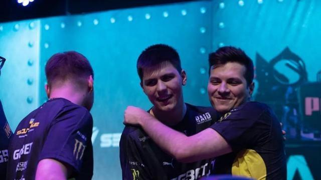 掌握一手资 掌握一手资