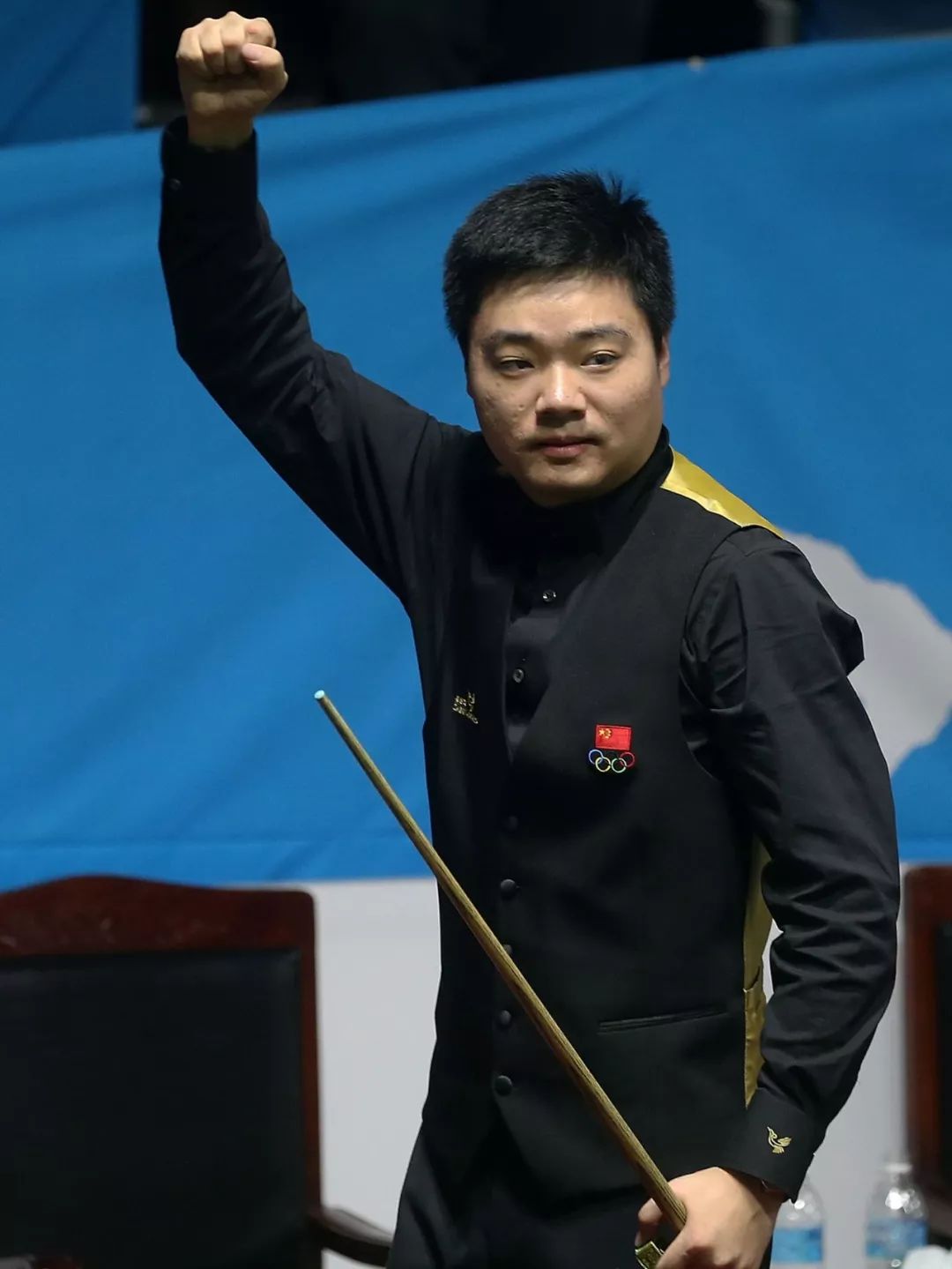 的缝隙里强 的缝隙里强