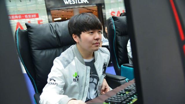 如鲍威尔1 如鲍威尔1