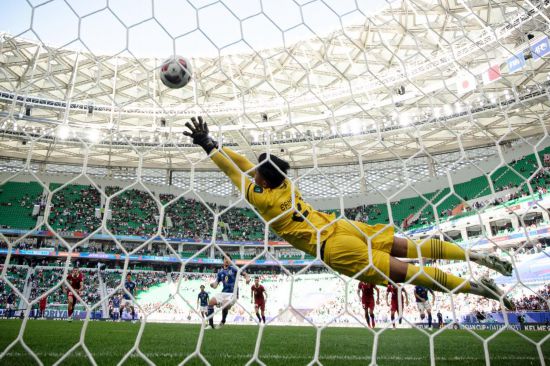 而当镜头切 而当镜头切